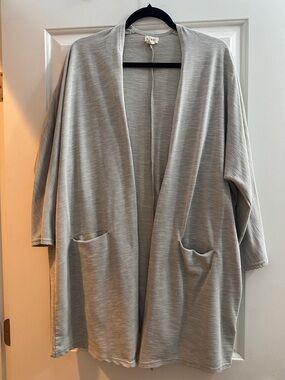 DONNI. Textured Open-Front Lightweight Cardigan in Light Tan